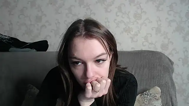 CandyGyrl online show from April 2026 01:28:02 AM