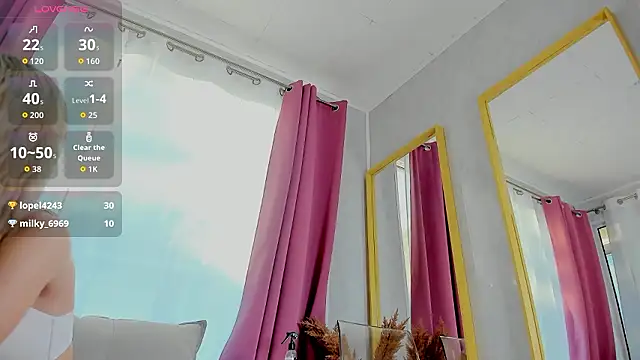 Snapshot of MeganKroft_ chatting on February 2026 06:31:02 AM MeganKroft online show from February 2026 06:31:02 AM