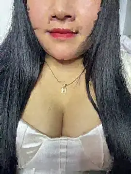 Snapshot of Violet_pusy chatting on February 2026 05:11:02 PM Violet pusy online show from February 2026 05:11:02 PM