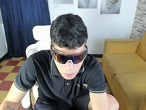 Snapshot of Andres_sant_ chatting on March 2026 04:17:02 AM Andres sant online show from March 2026 04:17:02 AM