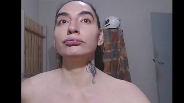 luli-indio online show from April 2026 02:37:02 AM