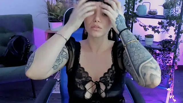 Snapshot of NeoGeisha chatting on March 2026 10:09:02 AM NeoGeisha online show from March 2026 10:09:02 AM