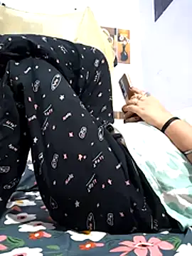 Snapshot of Priyaji-10 chatting on March 2026 04:33:02 PM Priyaji-10 online show from March 2026 04:33:02 PM