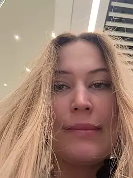 Snapshot of blonde_exe chatting on February 2026 03:41:02 PM blonde exe online show from February 2026 03:41:02 PM