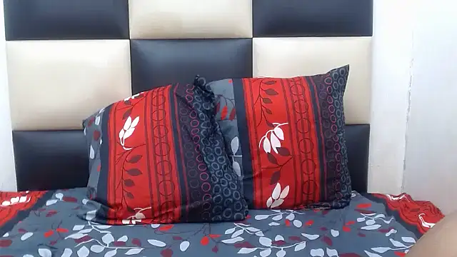 Snapshot of MatureTemptress chatting on March 2026 02:15:01 AM MatureTemptress online show from March 2026 02:15:01 AM