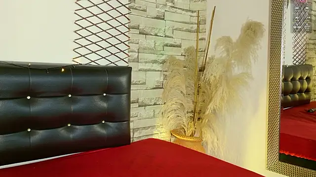 Lia James  online show from March 2026 01:39:02 PM