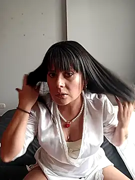 Snapshot of Lyonette_reading1 chatting on February 2026 01:58:02 PM Lyonette reading1 online show from February 2026 01:58:02 PM