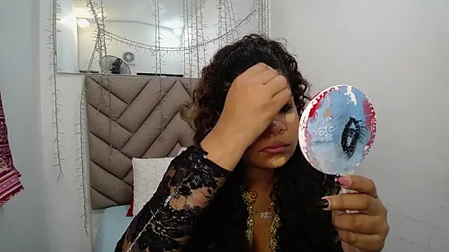 Snapshot of yaazhinii chatting on March 2026 11:27:01 AM yaazhinii online show from March 2026 11:27:01 AM