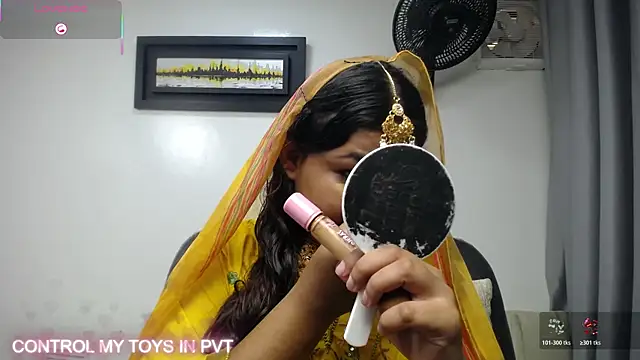 Snapshot of yaazhinii chatting on April 2026 11:59:01 AM yaazhinii online show from April 2026 11:59:01 AM