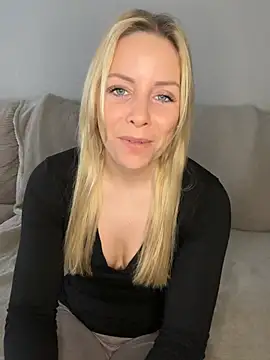 emily-becker22 online show from February 2026 10:35:01 AM