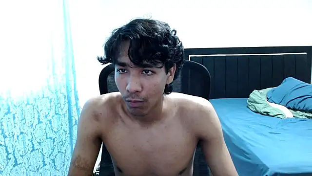 Snapshot of Pedestal_diamant chatting on May 2026 09:42:02 PM Pedestal diamant online show from May 2026 09:42:02 PM