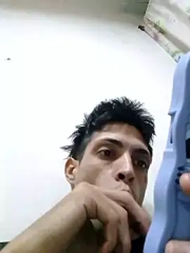 Snapshot of CubanoxxxSex chatting on February 2026 09:31:02 PM CubanoxxxSex online show from February 2026 09:31:02 PM