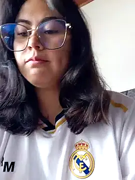 Snapshot of Mari-98 chatting on February 2026 06:01:02 PM Mari-98 online show from February 2026 06:01:02 PM