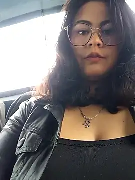 Snapshot of Mari-98 chatting on February 2026 04:35:01 PM Mari-98 online show from February 2026 04:35:01 PM