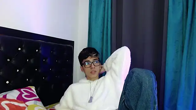 gabriel x18 online show from February 2026 05:03:02 AM