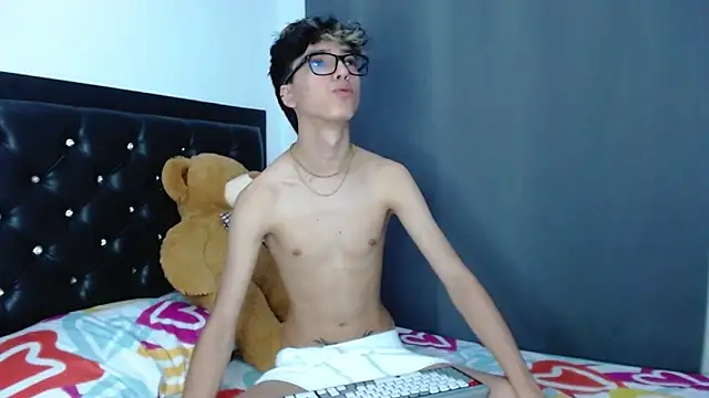 gabriel x18 online show from April 2026 10:43:01 PM