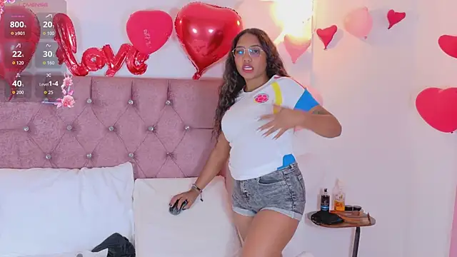 Snapshot of xblack_moon chatting on February 2026 07:43:01 PM xblack moon online show from February 2026 07:43:01 PM