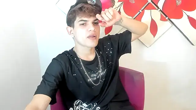 Snapshot of Jesshot_bigcock20cm chatting on March 2026 04:07:01 AM Jesshot bigcock20cm online show from March 2026 04:07:01 AM