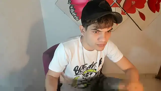 Snapshot of Jesshot_bigcock20cm chatting on March 2026 03:34:01 AM Jesshot bigcock20cm online show from March 2026 03:34:01 AM