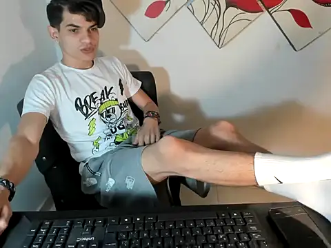 Snapshot of Jesshot_bigcock20cm chatting on May 2026 05:03:01 AM Jesshot bigcock20cm online show from May 2026 05:03:01 AM