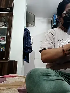 Snapshot of GangbangCouple chatting on February 2026 04:57:01 AM GangbangCouple online show from February 2026 04:57:01 AM