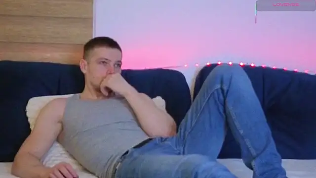 Snapshot of JulianTurner chatting on February 2026 09:39:01 AM JulianTurner online show from February 2026 09:39:01 AM