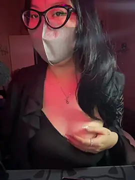 HaleyKin online show from April 2026 02:30:01 PM