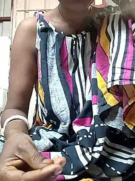 Snapshot of Sweet-runi chatting on April 2026 03:04:02 AM Sweet-runi online show from April 2026 03:04:02 AM