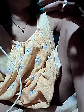 Snapshot of Sweet-runi chatting on April 2026 02:00:01 PM Sweet-runi online show from April 2026 02:00:01 PM