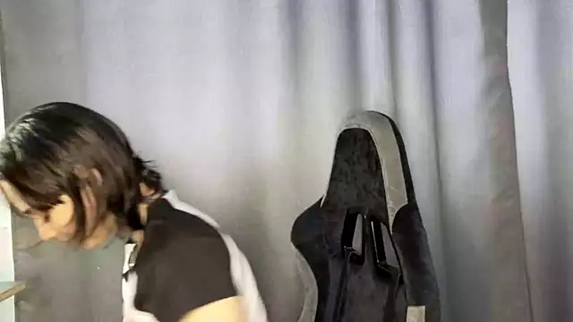 Snapshot of PureSofia chatting on February 2026 01:11:01 PM PureSofia online show from February 2026 01:11:01 PM