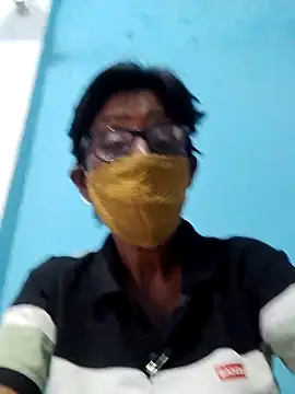 Snapshot of the_tannu chatting on July 2026 01:13:02 PM the tannu online show from July 2026 01:13:02 PM
