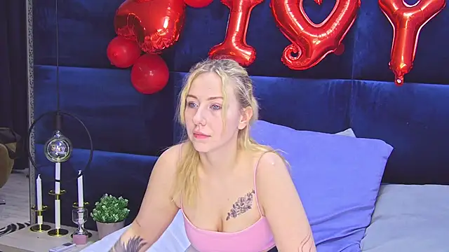 Snapshot of LovelyMiley chatting on February 2026 12:36:01 PM LovelyMiley online show from February 2026 12:36:01 PM