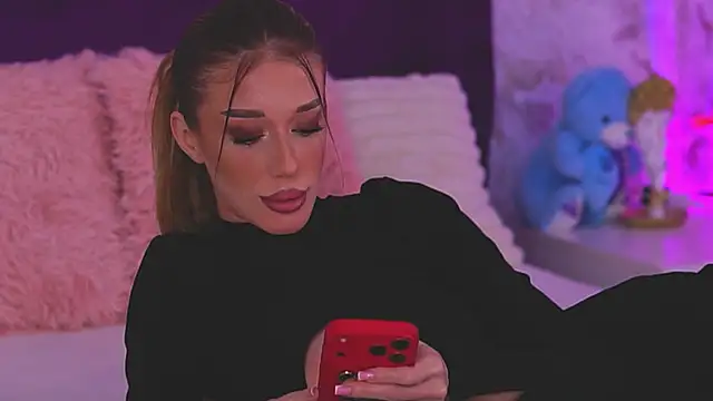 EllinaNuria online show from March 2026 03:50:01 AM