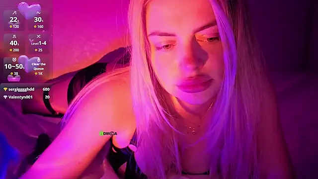 ShamlesssAdell online show from June 2026 09:06:01 PM