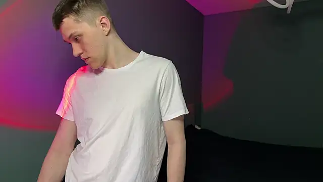 cronck52 online show from April 2026 12:43:01 PM