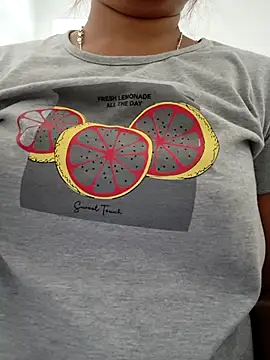 Snapshot of Fantasy_Queen94 chatting on February 2026 03:10:01 AM Fantasy Queen94 online show from February 2026 03:10:01 AM