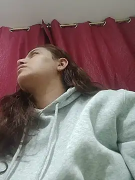 Snapshot of MajoArias chatting on May 2026 02:06:02 AM MajoArias online show from May 2026 02:06:02 AM