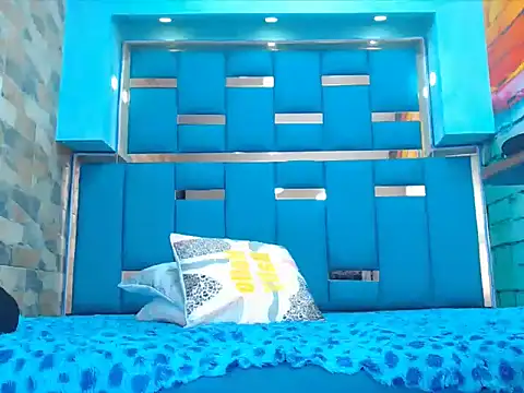 warmNoah online show from February 2026 07:26:02 PM