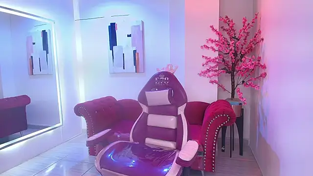 Alanna  scott online show from April 2026 04:26:02 AM