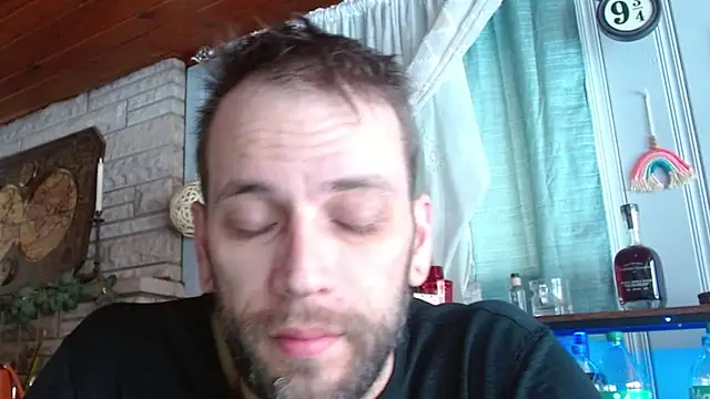 Snapshot of cguffey2284 chatting on February 2026 04:04:02 PM cguffey2284 online show from February 2026 04:04:02 PM