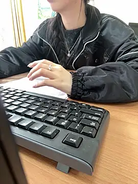 Snapshot of Celeste_SexyY chatting on March 2026 04:47:01 AM Celeste SexyY online show from March 2026 04:47:01 AM