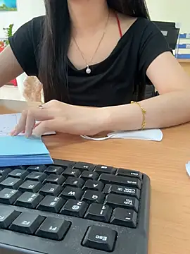 Snapshot of Celeste_SexyY chatting on May 2026 03:35:01 AM Celeste SexyY online show from May 2026 03:35:01 AM