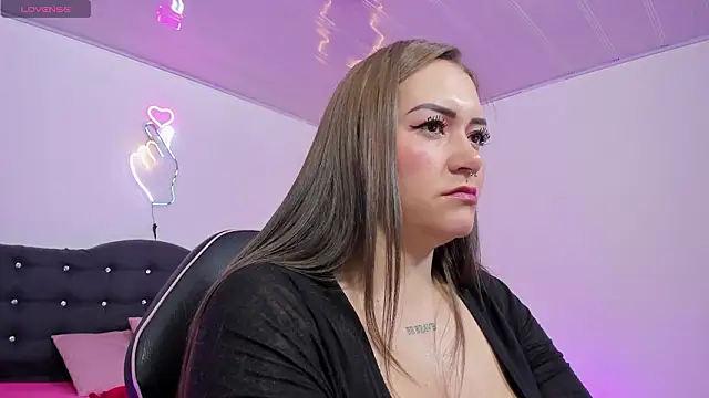 LUNAKITTY TAY online show from March 2026 11:40:01 AM