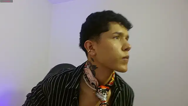 Snapshot of estefan_tay chatting on February 2026 03:24:01 AM estefan tay online show from February 2026 03:24:01 AM