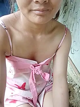 Snapshot of Luminana chatting on June 2026 03:57:01 AM Luminana online show from June 2026 03:57:01 AM