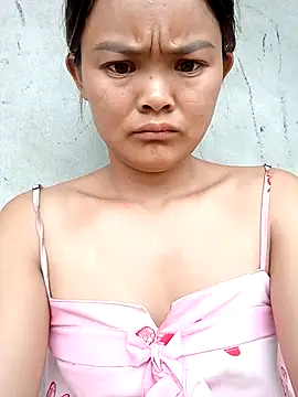 Snapshot of Luminana chatting on June 2026 02:27:02 AM Luminana online show from June 2026 02:27:02 AM