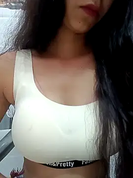 Snapshot of husa_malikaa4 chatting on April 2026 03:06:01 AM husa malikaa4 online show from April 2026 03:06:01 AM