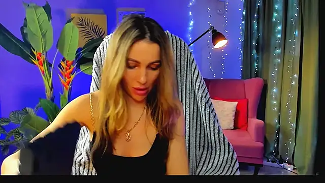 Snapshot of KrisWillis chatting on February 2026 01:18:02 PM KrisWillis online show from February 2026 01:18:02 PM