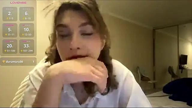 ElliKrovel online show from February 2026 03:23:02 PM