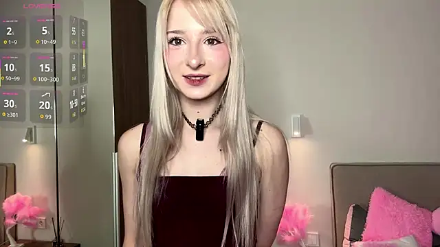 Snapshot of EvaQT chatting on February 2026 07:25:01 AM EvaQT online show from February 2026 07:25:01 AM